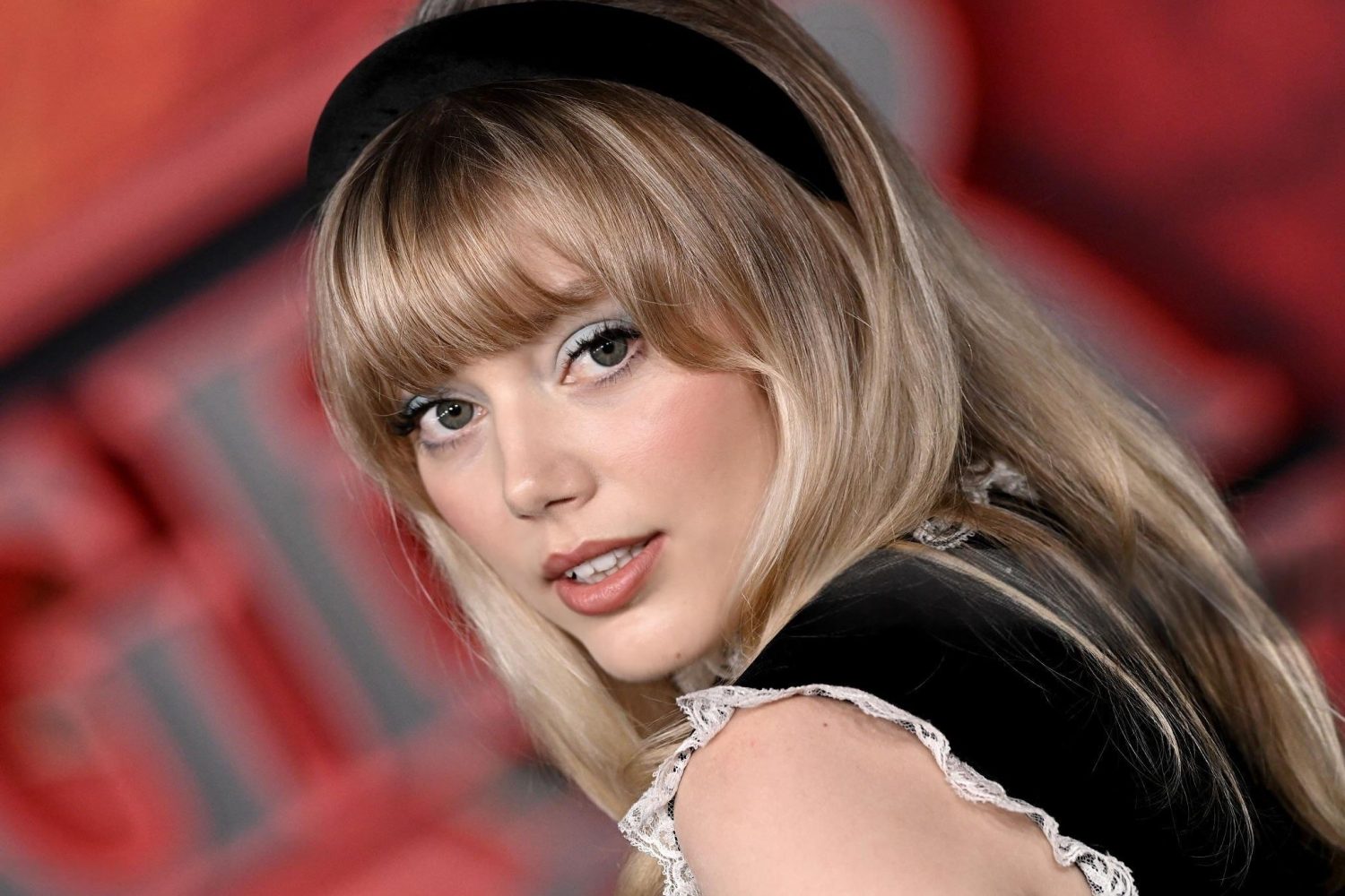 Grace Van Dien